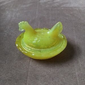 Yellow Mini Vintage Hen on Nest Salt Cellar